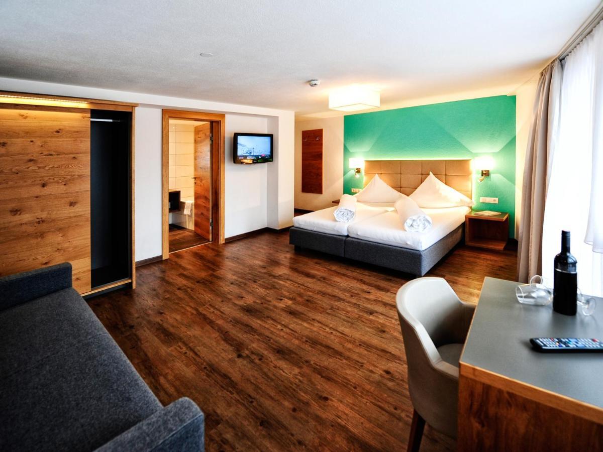 Hotel Garni Alpenland Ischgl Esterno foto